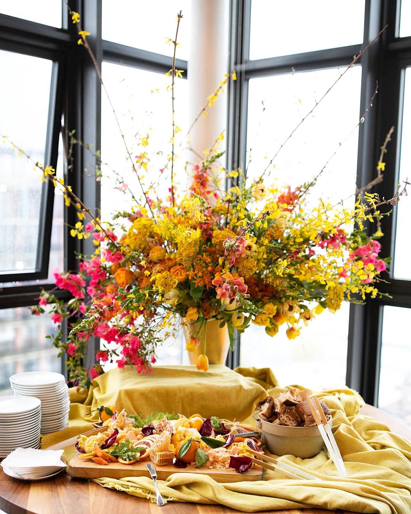 Came across this when working on a proposal for a wedding @wythehotel early this am. This was a fun one! So looking forward to having  my hands full of soil and stems for wedding and events in 2022!  Still getting so many inquiries for lots of #color