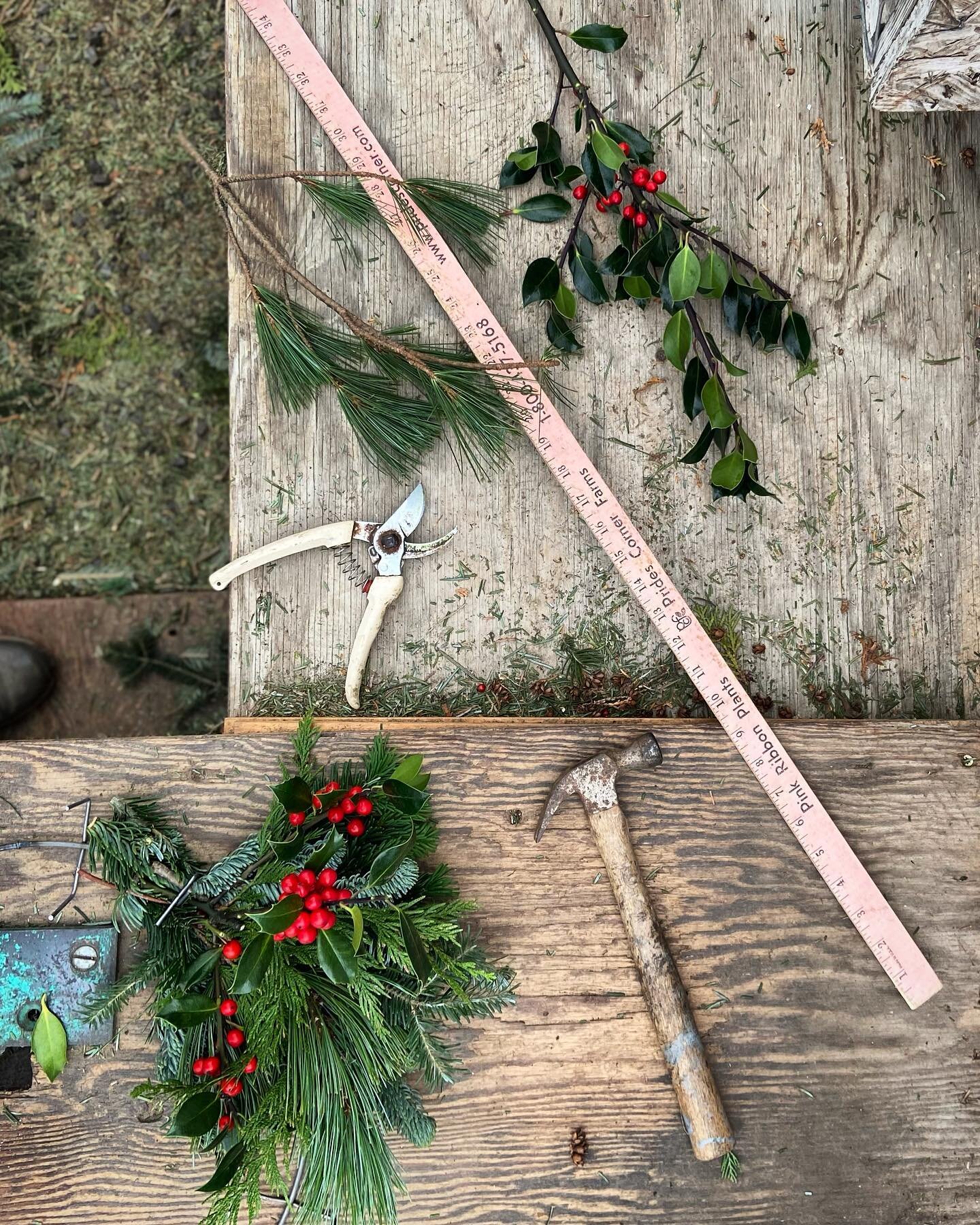 You’ve worked hard all week. Time to go and be merry! #happyfriday 
#wreathe #holidaydecorating #eventflowers #floraldesign #winterdecor #holly #whitepine #fir #cedar